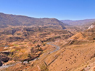 Arequipa – Cañón del Colca – Cruz del Cóndor.