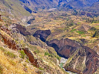 Arequipa – Colca Canyon – Cruz del Condor.