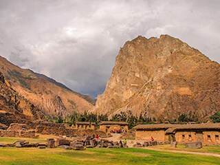 Sacred Valley of the Incas – Aguas Calientes.