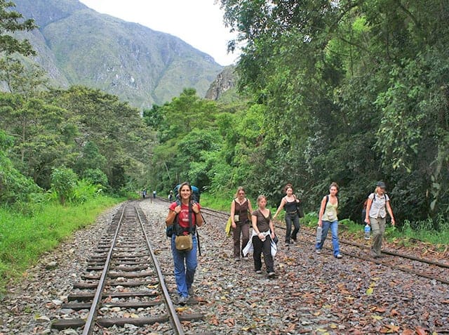 Cusco - Santa María – Santa Teresa – Hidroeléctrica - Aguas Calientes.